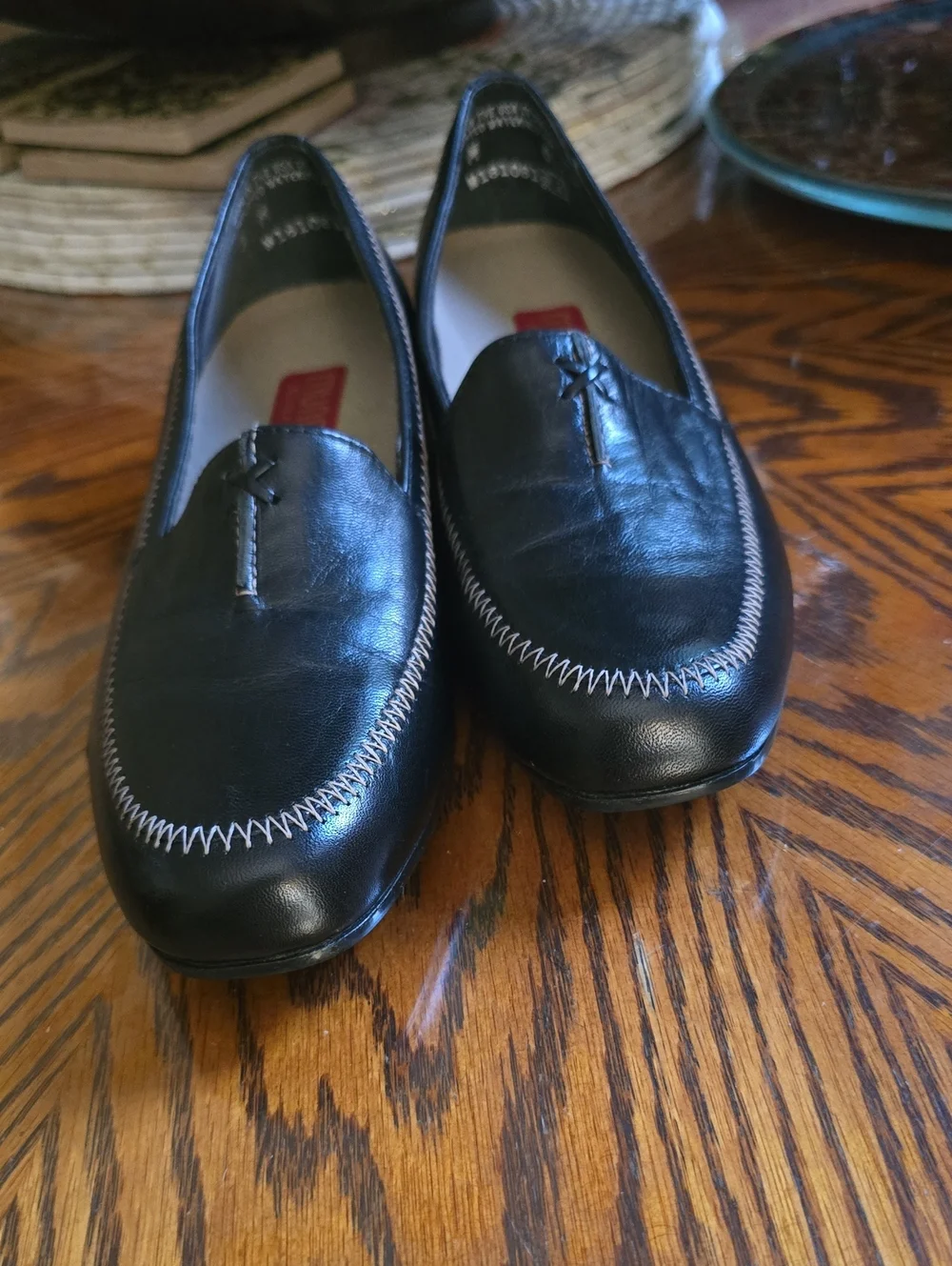 NWT Munro American Leather Flats
